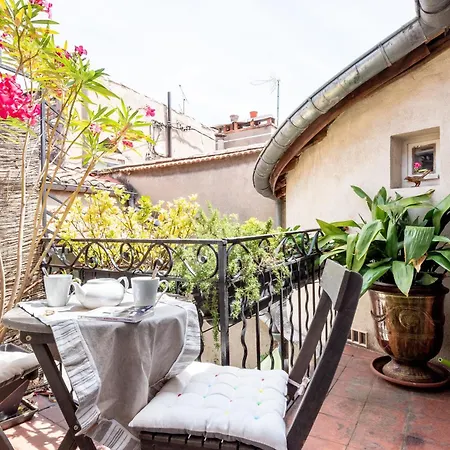Une Ame A : Cote Cour Apartman Nîmes